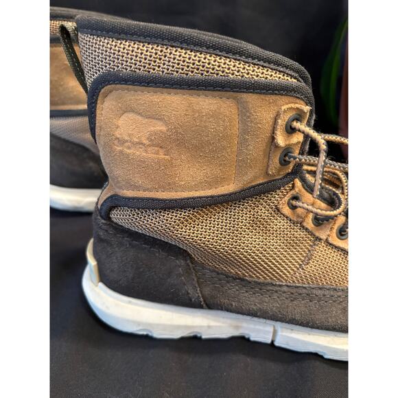 Men’s Sorel Explorer Mission Boots Suede Waterproof Wet Sand Shoes, size 9